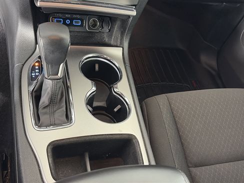 Used 2018 Jeep Grand Cherokee Laredo AWD/4WD image 26