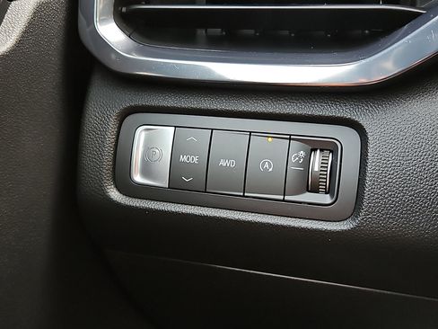 Used 2024 GMC Acadia AT4 w/ Luxury Package AWD/4WD image 25