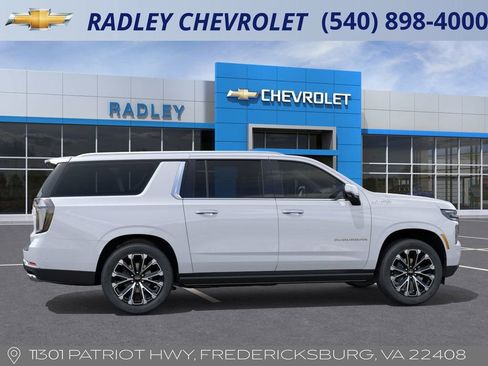 New 2026 Chevrolet Suburban High Country image 5