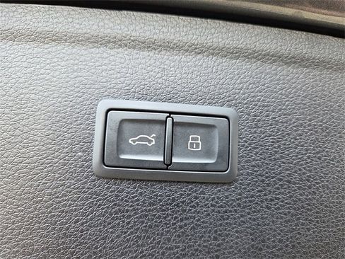 Certified 2023 Audi Q5 2.0T Premium Plus w/ Premium Plus Package image 28