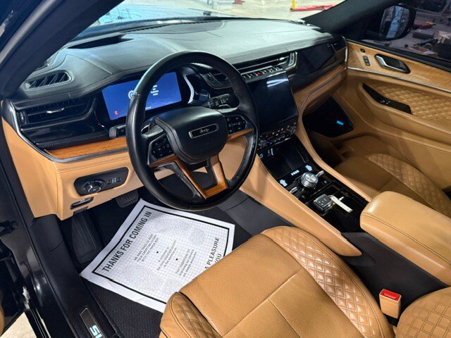 Used 2025 Jeep Grand Cherokee L Summit AWD/4WD image 41
