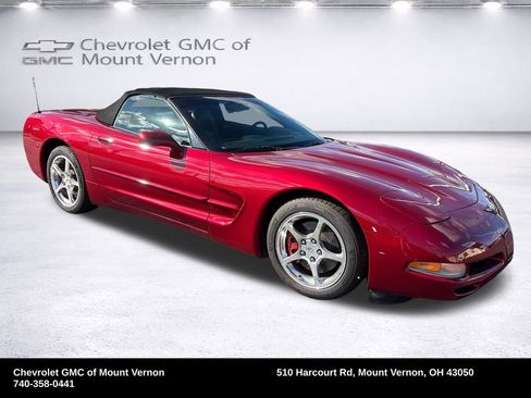 Used 2004 Chevrolet Corvette Convertible w/ Preferred Equipment Group RWD image 9