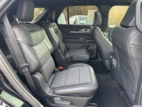 New 2026 Ford Explorer ST-Line w/ ST-Line Street Pack image 17