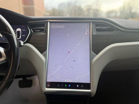 Used 2016 Tesla Model S 85D image 28