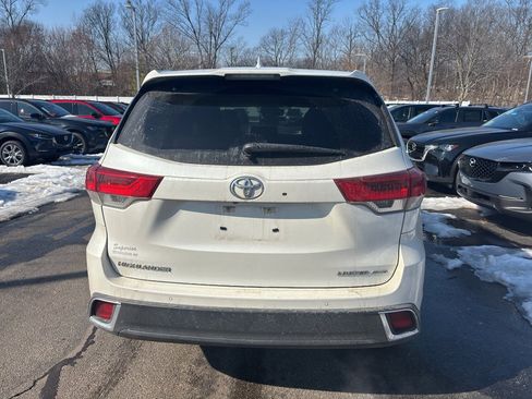 Certified 2017 Toyota Highlander Limited image 6