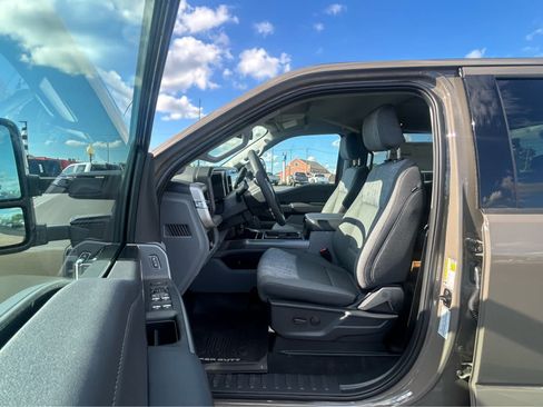 New 2026 Ford F250 XLT w/ XLT Premium Package AWD/4WD image 15