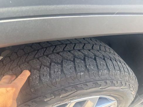 Used 2025 GMC Sierra 1500 SLT w/ SLT Premium Plus Package AWD/4WD image 3