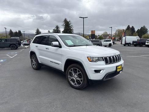 Used 2019 Jeep Grand Cherokee Limited AWD/4WD image 3