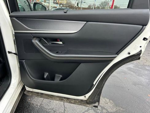 Certified 2025 MAZDA CX-70 Plug-In Hybrid w/ Premium Pkg image 22