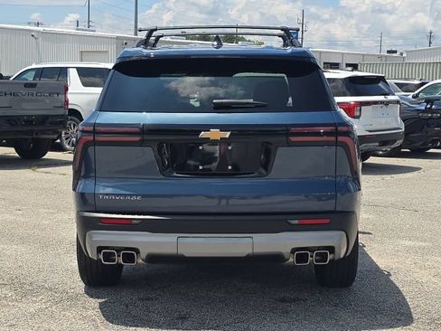 Used 2025 Chevrolet Traverse LT w/ LPO, Floor Liner Package FWD image 4