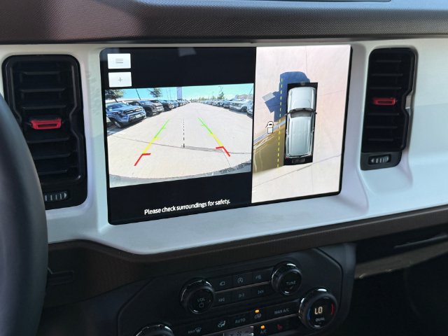 Used 2023 Ford Bronco Heritage Edition AWD/4WD image 22