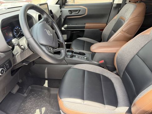 Used 2024 Ford Bronco Sport Outer Banks w/ Tech Package AWD/4WD image 11