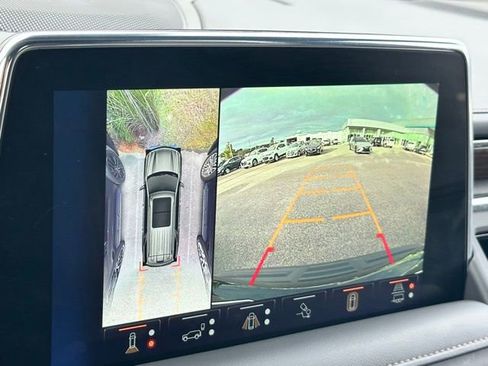 Used 2024 Chevrolet Tahoe High Country w/ Advanced Technology Package image 13