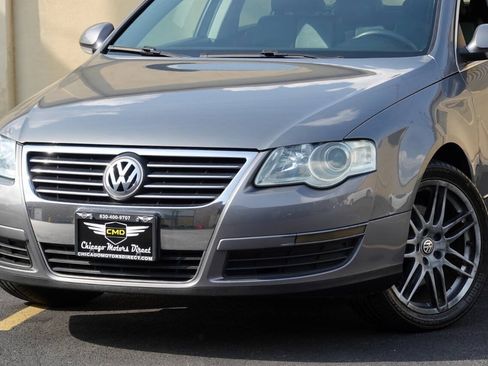 Used 2007 Volkswagen Passat 2.0T FWD image 29
