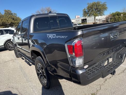 Used 2020 Toyota Tacoma TRD Sport image 7