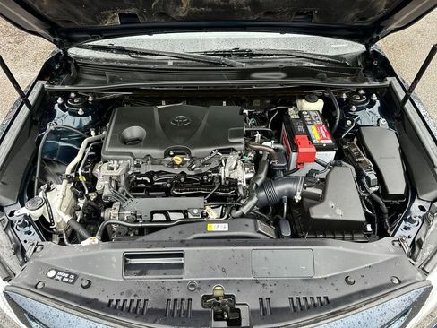 Used 2018 Toyota Camry SE image 32
