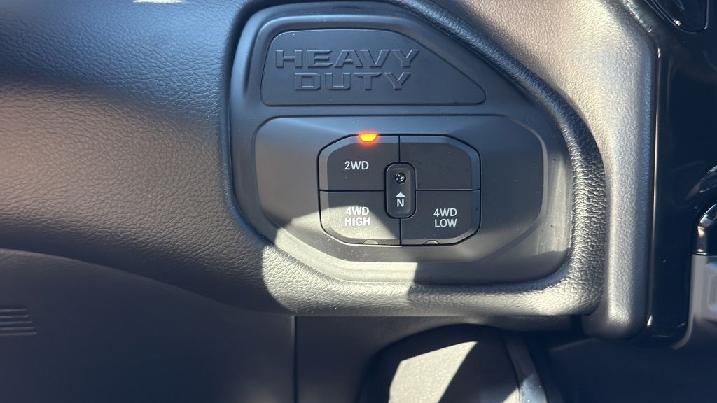 Used 2026 RAM 3500 Laramie AWD/4WD image 27