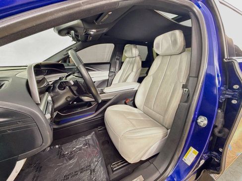 Used 2024 Cadillac Lyriq Luxury AWD/4WD image 20