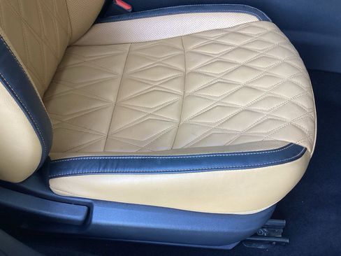 Used 2020 Nissan Sentra SV w/ SV Premium Package image 19