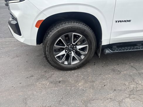 Used 2021 Chevrolet Tahoe Z71 w/ Z71 Signature Package image 11