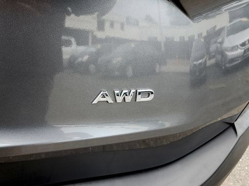 Used 2023 Nissan Rogue S AWD/4WD image 31