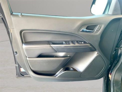 Used 2022 GMC Canyon AT4 image 12