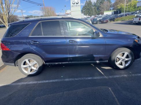 Used 2018 Mercedes-Benz GLE 350 4MATIC image 3