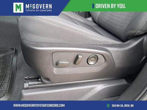 Used 2022 Chevrolet Silverado 1500 Custom AWD/4WD image 16