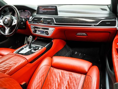 Used 2022 BMW 750i xDrive w/ Luxury Rear Seating Package AWD/4WD image 22