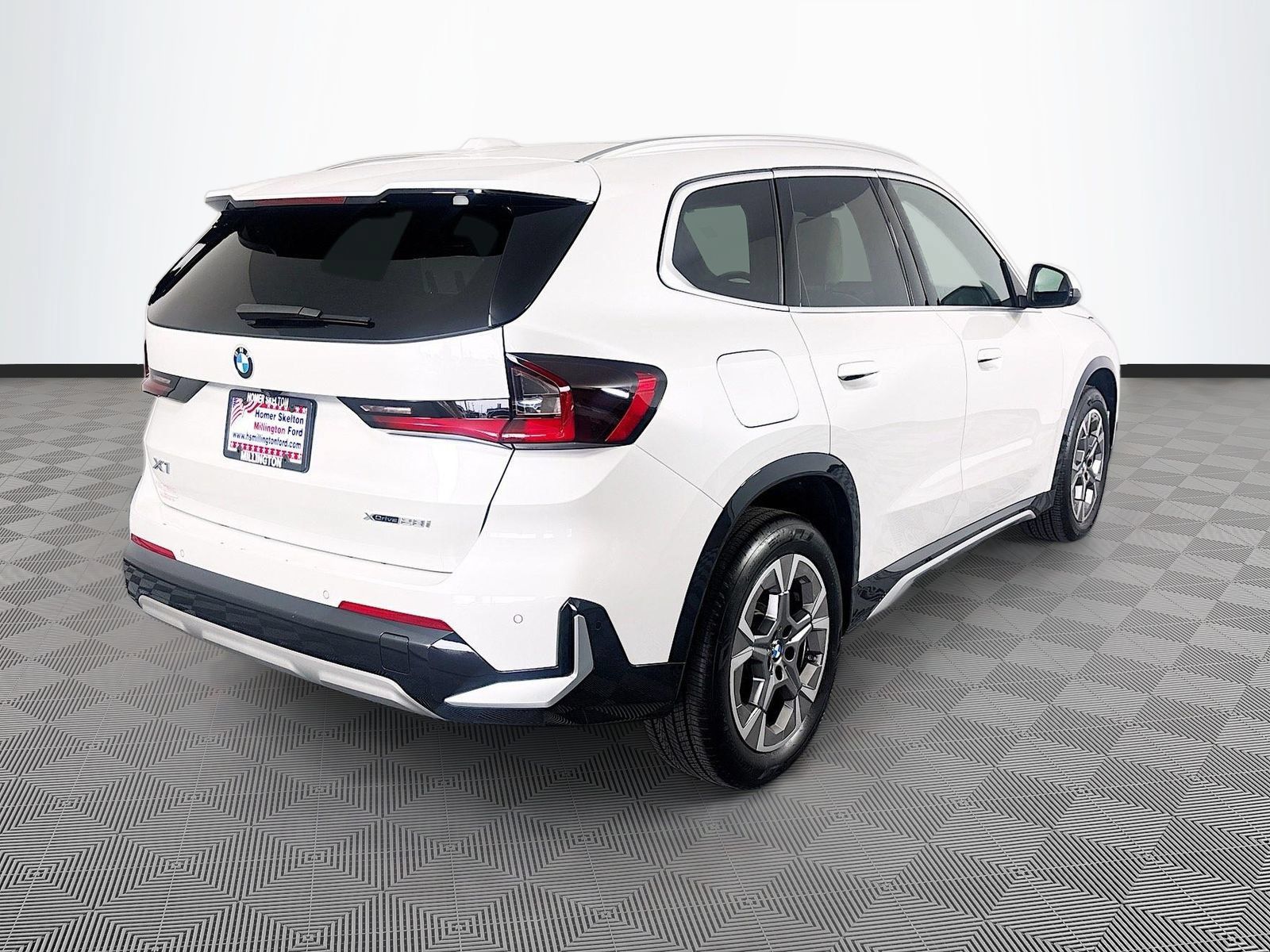 Used 2025 BMW X1 xDrive28i AWD/4WD image 7