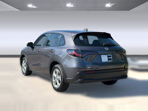 Used 2023 Honda HR-V LX image 3
