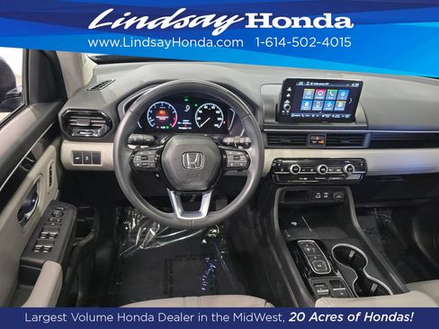 Used 2023 Honda Pilot Touring image 15