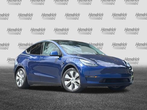 Used 2021 Tesla Model Y Long Range AWD/4WD image 2