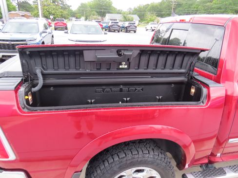 Used 2015 RAM 1500 Laramie w/ Convenience Group AWD/4WD image 12