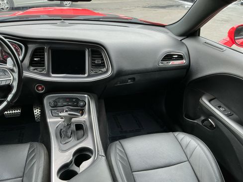 Used 2018 Dodge Challenger SRT Hellcat image 17