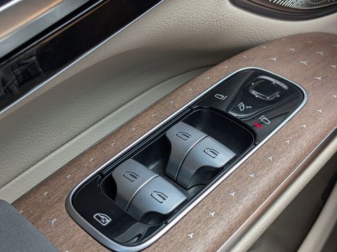 Certified 2023 Mercedes-Benz EQS 450+ SUV image 10