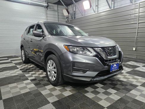Used 2020 Nissan Rogue S image 4