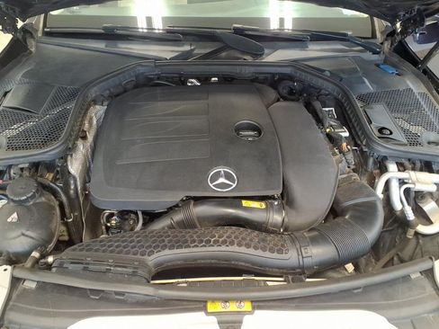 Used 2019 Mercedes-Benz C 300 4MATIC Sedan image 21