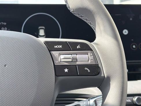 New 2026 Hyundai Ioniq 5 SEL RWD image 9