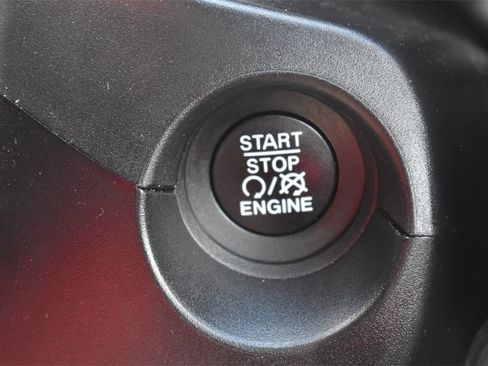 Used 2021 Jeep Compass Limited image 29