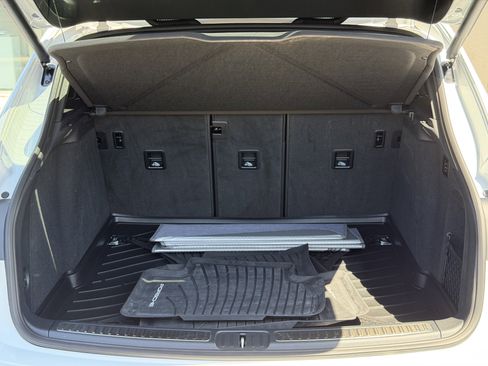 Certified 2025 Porsche Macan GTS image 14