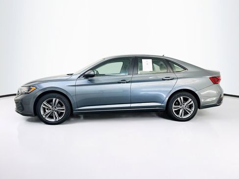Used 2024 Volkswagen Jetta SE FWD image 4