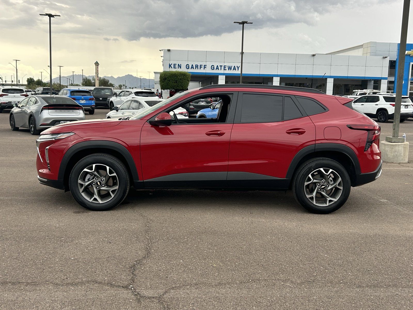 Certified 2026 Chevrolet Trax LT w/ LT Convenience Package FWD image 2