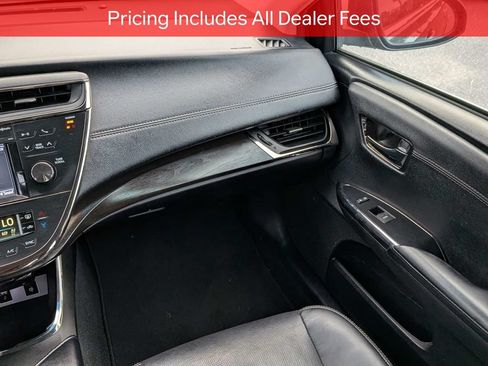 Used 2018 Toyota Avalon Limited FWD image 17