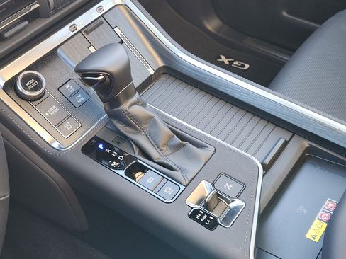 Certified 2025 Lexus GX 550 image 24