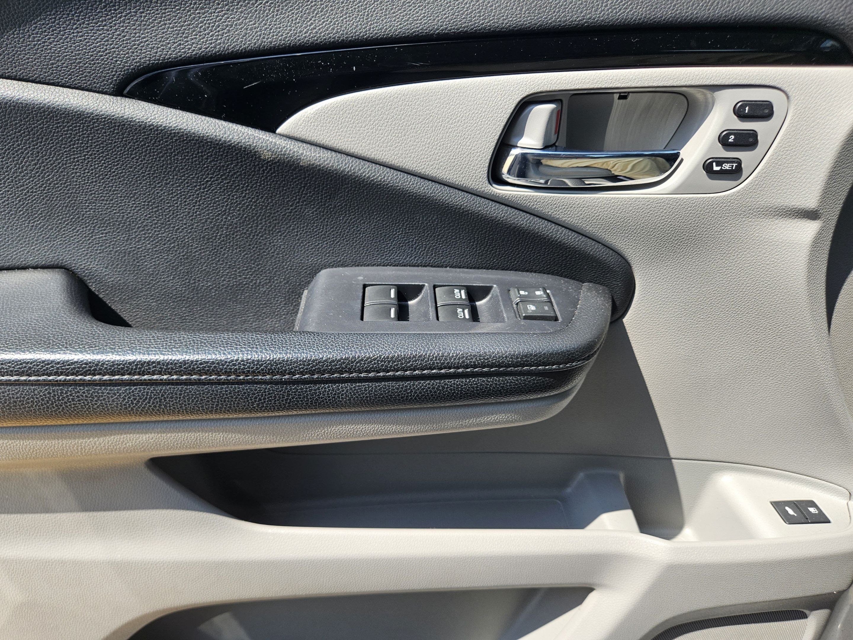 Used 2019 Honda Pilot Touring image 14