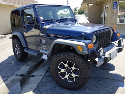 Used 2004 Jeep Wrangler 4WD image 3