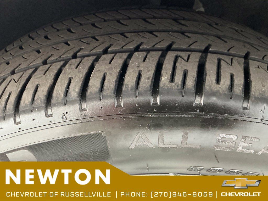 Used 2025 Chrysler Pacifica Limited FWD image 57