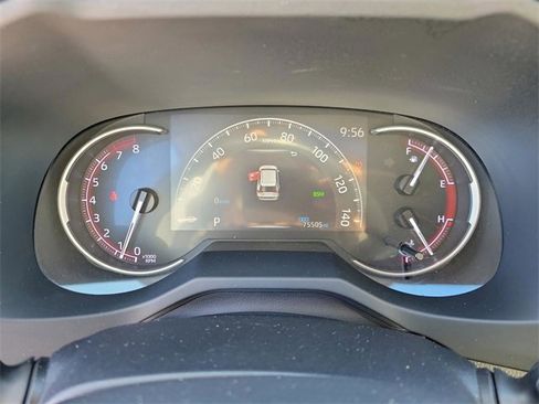 Used 2020 Toyota RAV4 Limited image 23