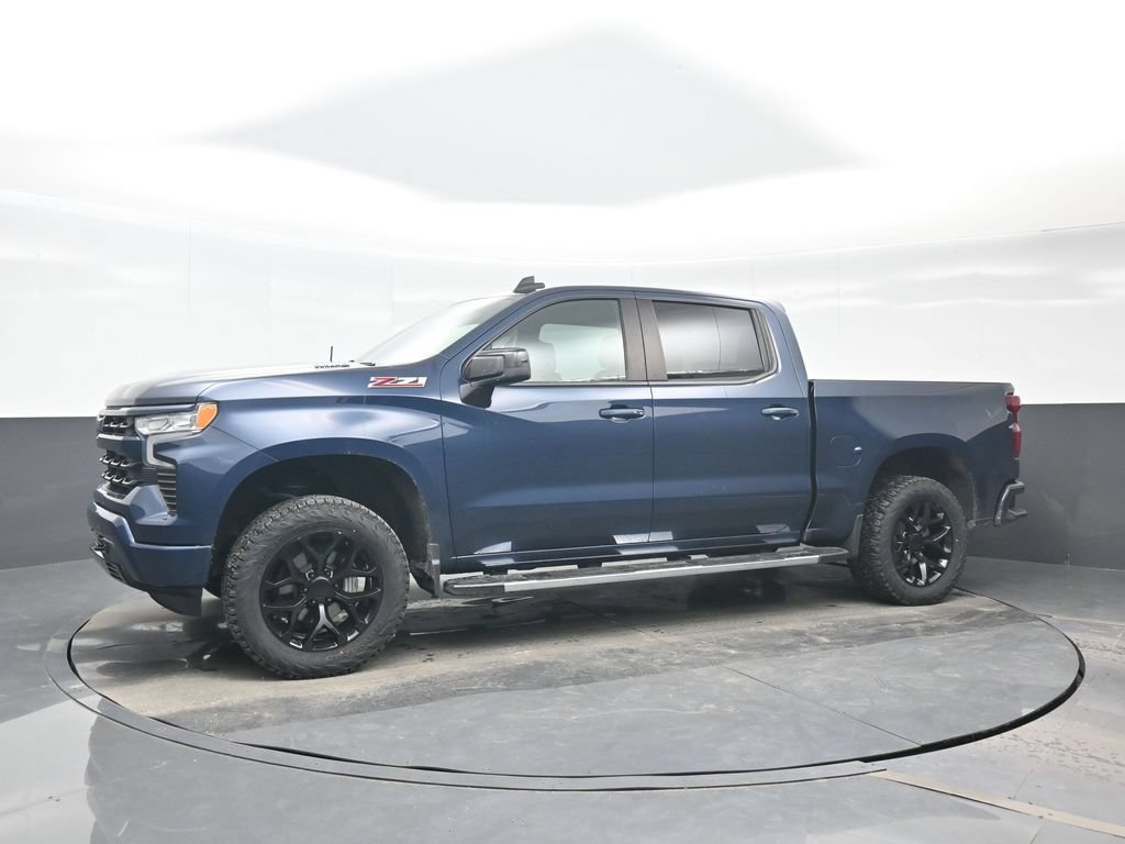 Used 2023 Chevrolet Silverado 1500 RST AWD/4WD image 2